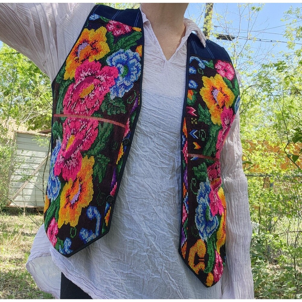 Vintage 70s Needlepoint Huipil Guatemalan Boho Floral Vest SZ L Colorful Top